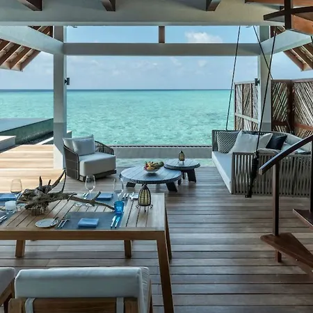 Four Seasons Resort Maldives At Landaa Giraavaru-3